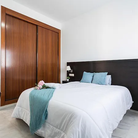 Aticos Lux Sevilla Piscina Parking Bormujos